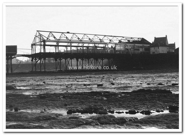 Demolition of Redcar Pier, 1980-1981