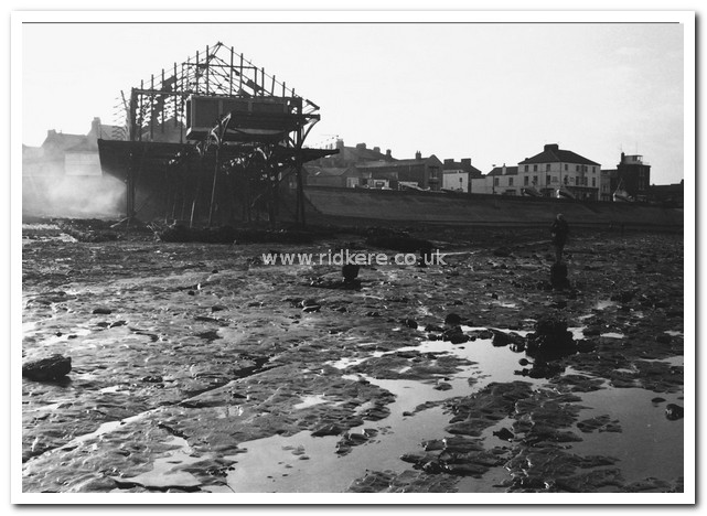 Demolition of Redcar Pier, 1980-1981