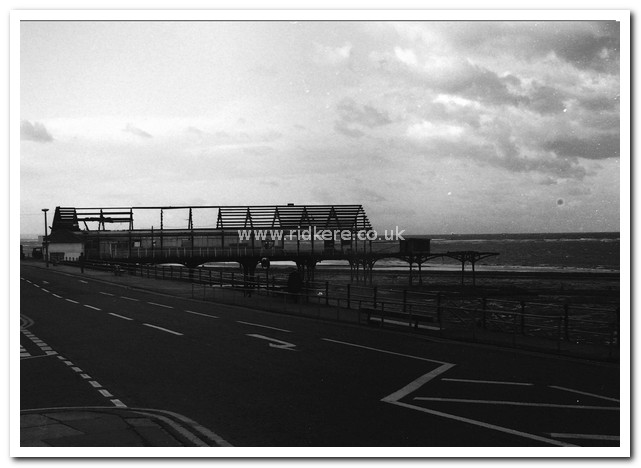 Demolition of Redcar Pier, 1980-1981