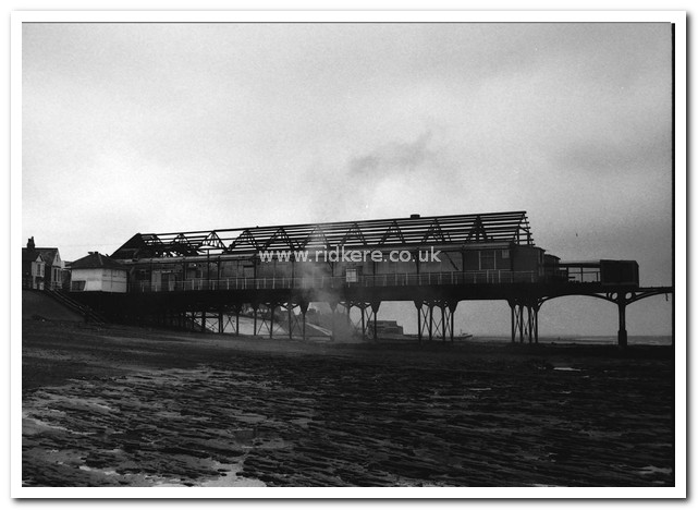 Demolition of Redcar Pier, 1980-1981