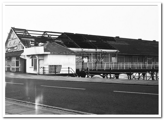 Demolition of Redcar Pier, 1980-1981